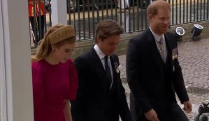 El príncipe Harry llegó a la Abadía de Westminster (Foto)