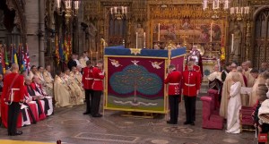 Carlos III fue ungido en el ritual más sagrado de la coronación
