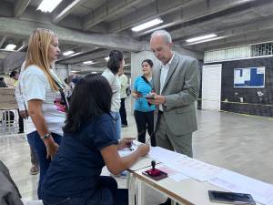 Víctor Rago, candidato a rector destaca gran afluencia de ucevistas en las elecciones de este #9Jun (VIDEO)