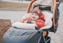 Estacionar bebés en la puerta, la rara costumbre noruega que sorprendió a una joven en TikTok (VIDEO)