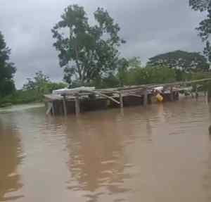 En zonas rurales de Barinas volvieron a quedar “con el agua al cuello” por lluvias de este #5Jul