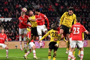 PSV y Borussia Dortmund decidirán el pase en la vuelta tras partido igualado