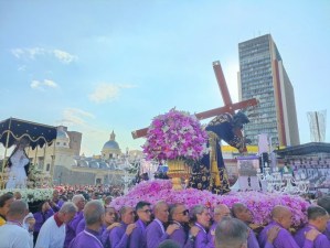 Nazareno de San Pablo recorre el centro de Caracas hasta la plaza Diego Ibarra